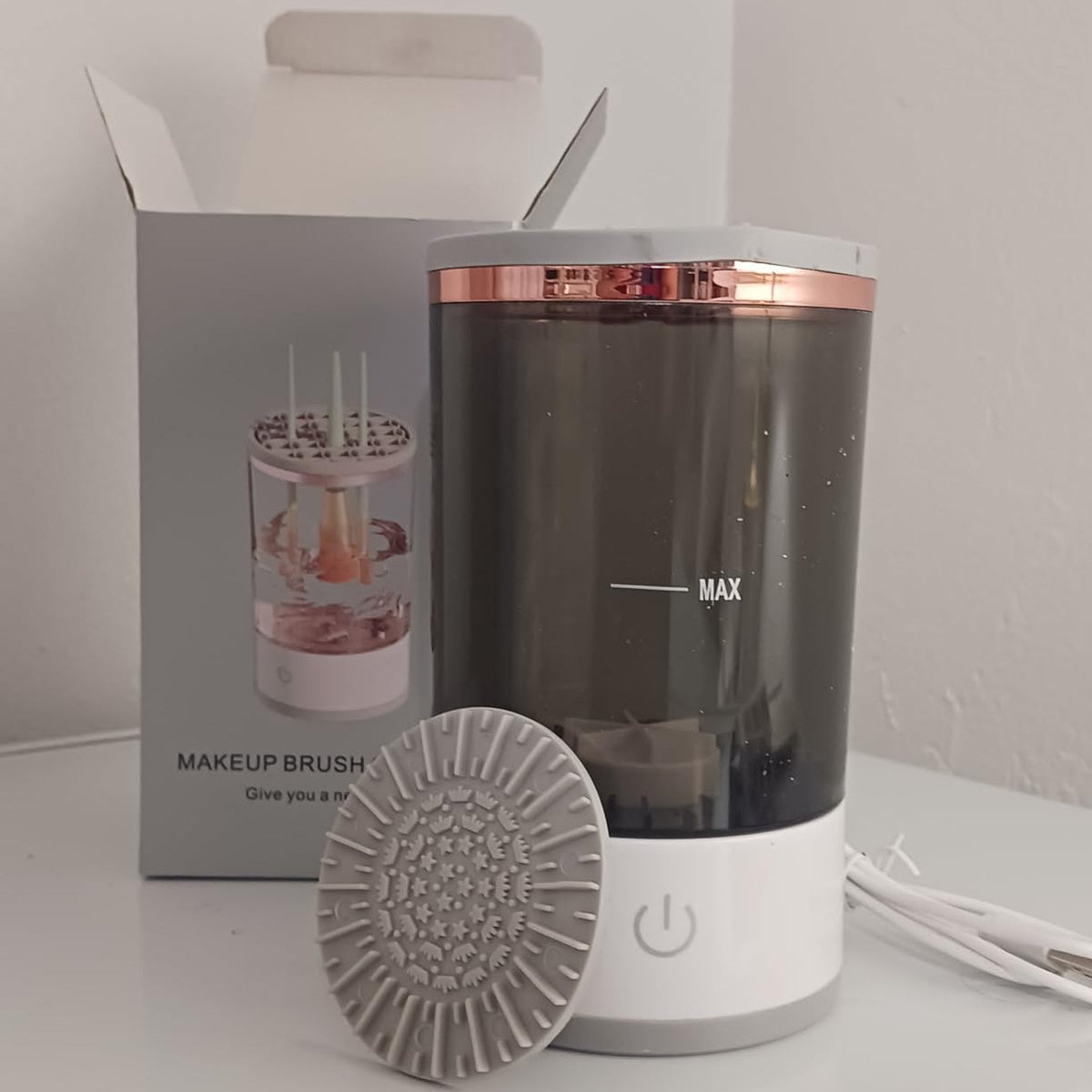 Automatic MakeUp Brush Cleaner